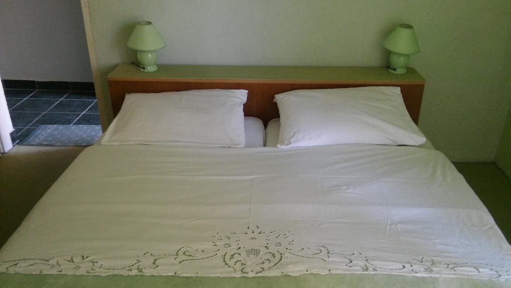 Apartmani Conar Veliki Drvenik Extérieur photo