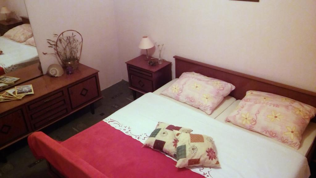 Apartmani Conar Veliki Drvenik Extérieur photo