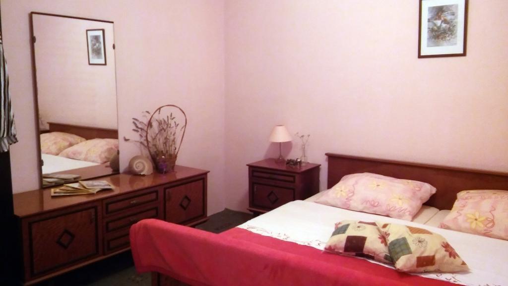 Apartmani Conar Veliki Drvenik Extérieur photo