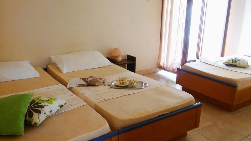 Apartmani Conar Veliki Drvenik Extérieur photo